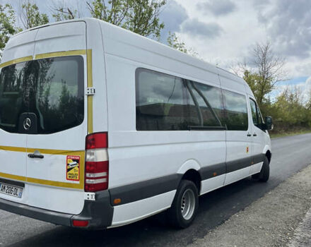 Белый Мерседес Sprinter, объемом двигателя 2.14 л и пробегом 388 тыс. км за 28000 $, фото 6 на Automoto.ua