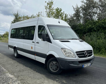 Белый Мерседес Sprinter, объемом двигателя 2.14 л и пробегом 388 тыс. км за 28000 $, фото 2 на Automoto.ua