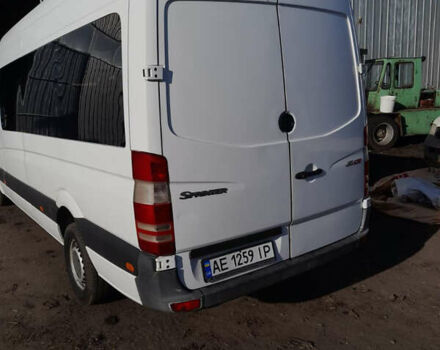 Белый Мерседес Sprinter, объемом двигателя 2.2 л и пробегом 375 тыс. км за 23000 $, фото 2 на Automoto.ua