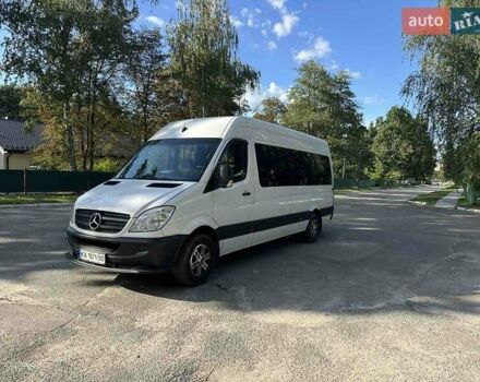 Белый Мерседес Sprinter, объемом двигателя 2.14 л и пробегом 380 тыс. км за 23000 $, фото 5 на Automoto.ua