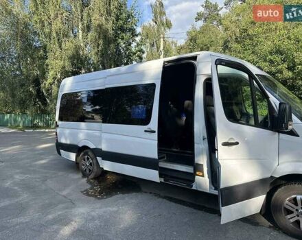 Белый Мерседес Sprinter, объемом двигателя 2.14 л и пробегом 380 тыс. км за 23000 $, фото 6 на Automoto.ua