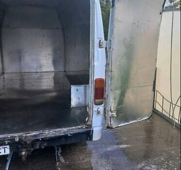 Белый Мерседес Sprinter, объемом двигателя 2.87 л и пробегом 850 тыс. км за 4100 $, фото 9 на Automoto.ua