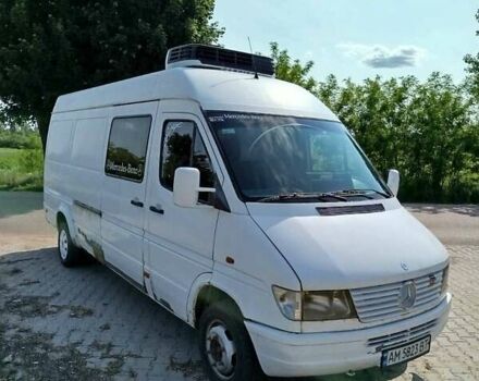 Белый Мерседес Sprinter, объемом двигателя 2.87 л и пробегом 497 тыс. км за 7500 $, фото 2 на Automoto.ua