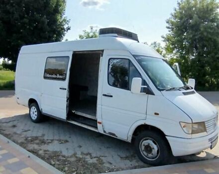 Белый Мерседес Sprinter, объемом двигателя 2.87 л и пробегом 497 тыс. км за 7500 $, фото 5 на Automoto.ua