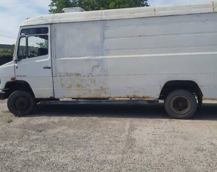 Белый Мерседес Sprinter, объемом двигателя 4.25 л и пробегом 500 тыс. км за 4350 $, фото 3 на Automoto.ua