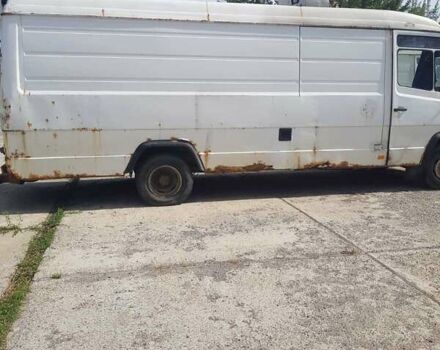 Белый Мерседес Sprinter, объемом двигателя 4.25 л и пробегом 500 тыс. км за 4350 $, фото 5 на Automoto.ua