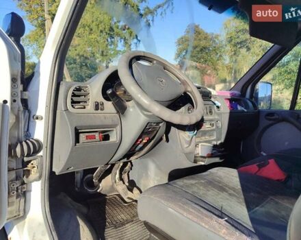 Білий Мерседес Sprinter, об'ємом двигуна 2.69 л та пробігом 400 тис. км за 10000 $, фото 11 на Automoto.ua