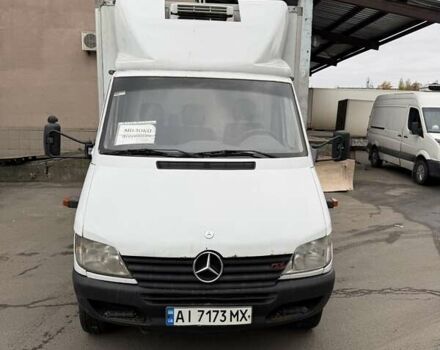 Белый Мерседес Sprinter, объемом двигателя 2.7 л и пробегом 500 тыс. км за 9500 $, фото 3 на Automoto.ua