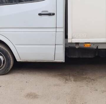 Белый Мерседес Sprinter, объемом двигателя 2.7 л и пробегом 529 тыс. км за 12600 $, фото 40 на Automoto.ua