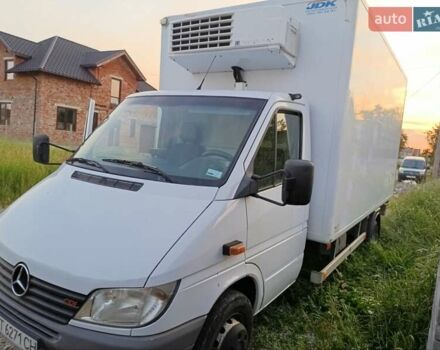 Белый Мерседес Sprinter, объемом двигателя 2.7 л и пробегом 621 тыс. км за 22000 $, фото 16 на Automoto.ua