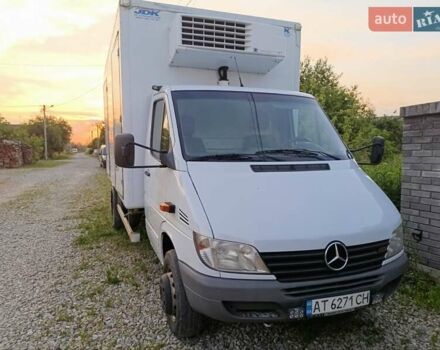 Белый Мерседес Sprinter, объемом двигателя 2.7 л и пробегом 621 тыс. км за 22000 $, фото 17 на Automoto.ua