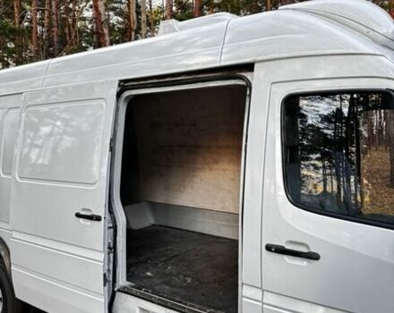Белый Мерседес Sprinter, объемом двигателя 2.7 л и пробегом 420 тыс. км за 15500 $, фото 8 на Automoto.ua