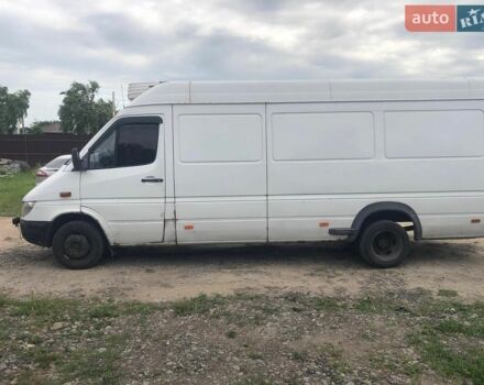 Белый Мерседес Sprinter, объемом двигателя 2.15 л и пробегом 650 тыс. км за 7000 $, фото 1 на Automoto.ua