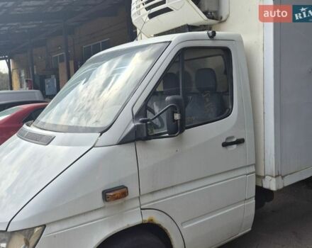 Белый Мерседес Sprinter, объемом двигателя 2.15 л и пробегом 400 тыс. км за 8500 $, фото 13 на Automoto.ua