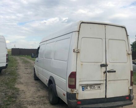 Белый Мерседес Sprinter, объемом двигателя 2.15 л и пробегом 650 тыс. км за 7000 $, фото 2 на Automoto.ua