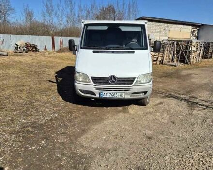 Белый Мерседес Sprinter, объемом двигателя 2.2 л и пробегом 172 тыс. км за 11800 $, фото 4 на Automoto.ua