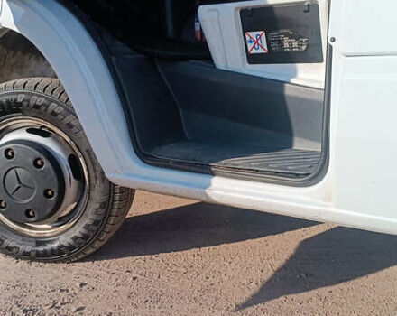 Белый Мерседес Sprinter, объемом двигателя 2.7 л и пробегом 390 тыс. км за 17500 $, фото 5 на Automoto.ua