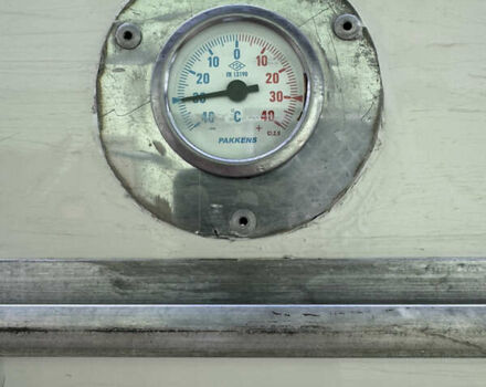 Белый Мерседес Sprinter, объемом двигателя 0 л и пробегом 451 тыс. км за 13800 $, фото 12 на Automoto.ua