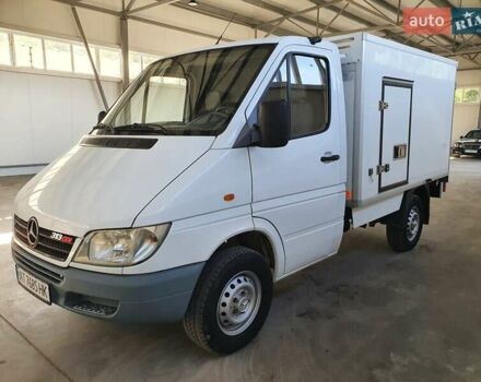 Белый Мерседес Sprinter, объемом двигателя 2.2 л и пробегом 172 тыс. км за 13800 $, фото 8 на Automoto.ua