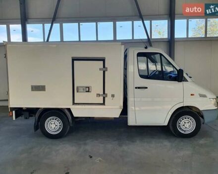 Белый Мерседес Sprinter, объемом двигателя 2.2 л и пробегом 172 тыс. км за 13800 $, фото 10 на Automoto.ua