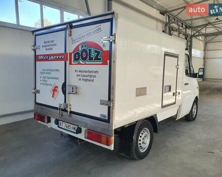 Белый Мерседес Sprinter, объемом двигателя 2.2 л и пробегом 172 тыс. км за 13800 $, фото 11 на Automoto.ua