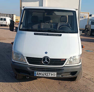 Белый Мерседес Sprinter, объемом двигателя 2.7 л и пробегом 390 тыс. км за 17500 $, фото 2 на Automoto.ua