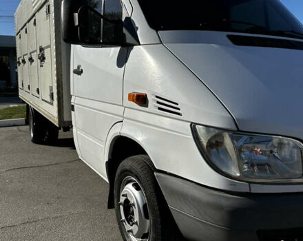 Белый Мерседес Sprinter, объемом двигателя 0 л и пробегом 451 тыс. км за 13800 $, фото 1 на Automoto.ua