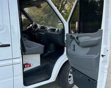 Белый Мерседес Sprinter, объемом двигателя 9.99 л и пробегом 530 тыс. км за 11000 $, фото 10 на Automoto.ua