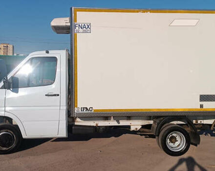 Белый Мерседес Sprinter, объемом двигателя 2.7 л и пробегом 390 тыс. км за 17500 $, фото 14 на Automoto.ua