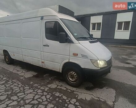 Белый Мерседес Sprinter, объемом двигателя 2.2 л и пробегом 416 тыс. км за 5800 $, фото 1 на Automoto.ua