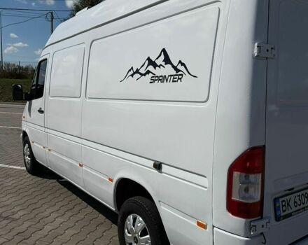 Белый Мерседес Sprinter, объемом двигателя 2.15 л и пробегом 700 тыс. км за 8900 $, фото 10 на Automoto.ua