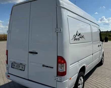 Белый Мерседес Sprinter, объемом двигателя 2.15 л и пробегом 700 тыс. км за 8900 $, фото 5 на Automoto.ua