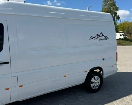 Белый Мерседес Sprinter, объемом двигателя 2.15 л и пробегом 700 тыс. км за 8900 $, фото 4 на Automoto.ua