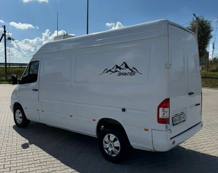 Белый Мерседес Sprinter, объемом двигателя 2.15 л и пробегом 700 тыс. км за 8900 $, фото 3 на Automoto.ua