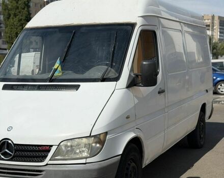 Белый Мерседес Sprinter, объемом двигателя 2.2 л и пробегом 250 тыс. км за 6500 $, фото 1 на Automoto.ua
