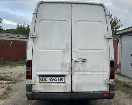 Белый Мерседес Sprinter, объемом двигателя 2.15 л и пробегом 400 тыс. км за 6499 $, фото 2 на Automoto.ua