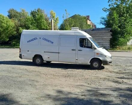 Белый Мерседес Sprinter, объемом двигателя 2.2 л и пробегом 600 тыс. км за 11000 $, фото 4 на Automoto.ua