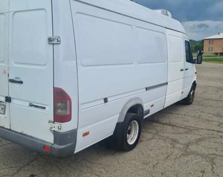 Мерседес Sprinter 2005 в Киеве на Automoto.ua Белый Мерседес Sprinter, объемом двигателя 2.15 л и пробегом 836 тыс. км за 10800 $, фото 32 на Automoto.ua