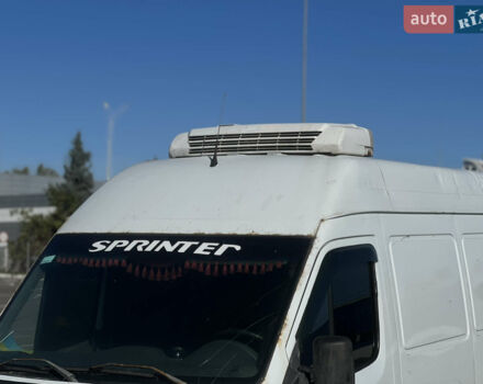 Белый Мерседес Sprinter, объемом двигателя 2.15 л и пробегом 716 тыс. км за 3500 $, фото 1 на Automoto.ua