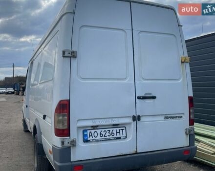 Белый Мерседес Sprinter, объемом двигателя 2.15 л и пробегом 574 тыс. км за 15800 $, фото 4 на Automoto.ua