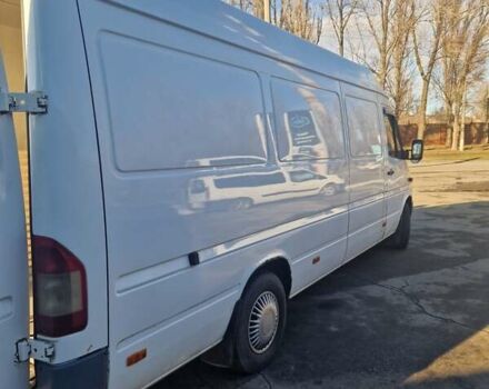 Белый Мерседес Sprinter, объемом двигателя 2.15 л и пробегом 329 тыс. км за 9300 $, фото 4 на Automoto.ua