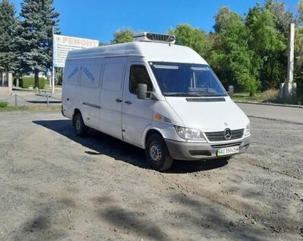 Белый Мерседес Sprinter, объемом двигателя 2.2 л и пробегом 600 тыс. км за 11000 $, фото 2 на Automoto.ua