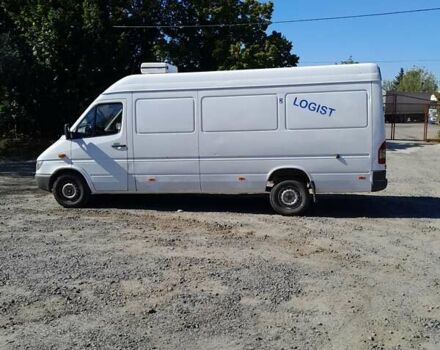 Белый Мерседес Sprinter, объемом двигателя 2.2 л и пробегом 600 тыс. км за 11000 $, фото 6 на Automoto.ua