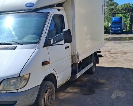 Белый Мерседес Sprinter, объемом двигателя 2.15 л и пробегом 470 тыс. км за 8600 $, фото 1 на Automoto.ua