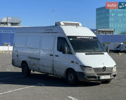 Белый Мерседес Sprinter, объемом двигателя 2.15 л и пробегом 716 тыс. км за 5000 $, фото 10 на Automoto.ua