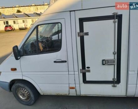 Белый Мерседес Sprinter, объемом двигателя 2.15 л и пробегом 245 тыс. км за 6900 $, фото 1 на Automoto.ua