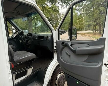 Белый Мерседес Sprinter, объемом двигателя 2.2 л и пробегом 608 тыс. км за 13500 $, фото 13 на Automoto.ua