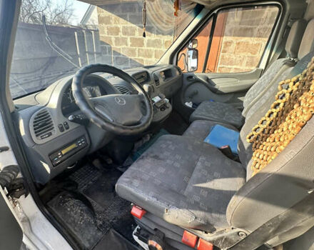 Белый Мерседес Sprinter, объемом двигателя 2.7 л и пробегом 474 тыс. км за 15500 $, фото 3 на Automoto.ua