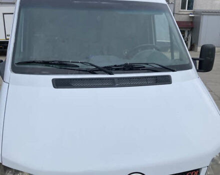 Белый Мерседес Sprinter, объемом двигателя 2.7 л и пробегом 250 тыс. км за 12200 $, фото 1 на Automoto.ua