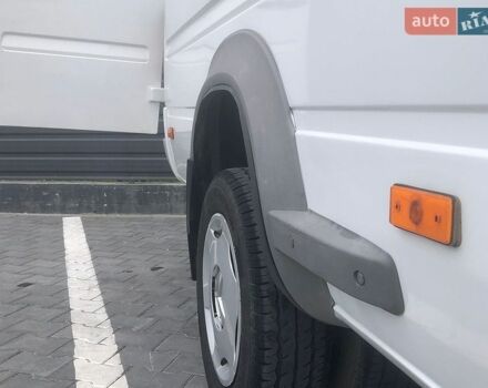 Белый Мерседес Sprinter, объемом двигателя 2.7 л и пробегом 868 тыс. км за 14500 $, фото 3 на Automoto.ua